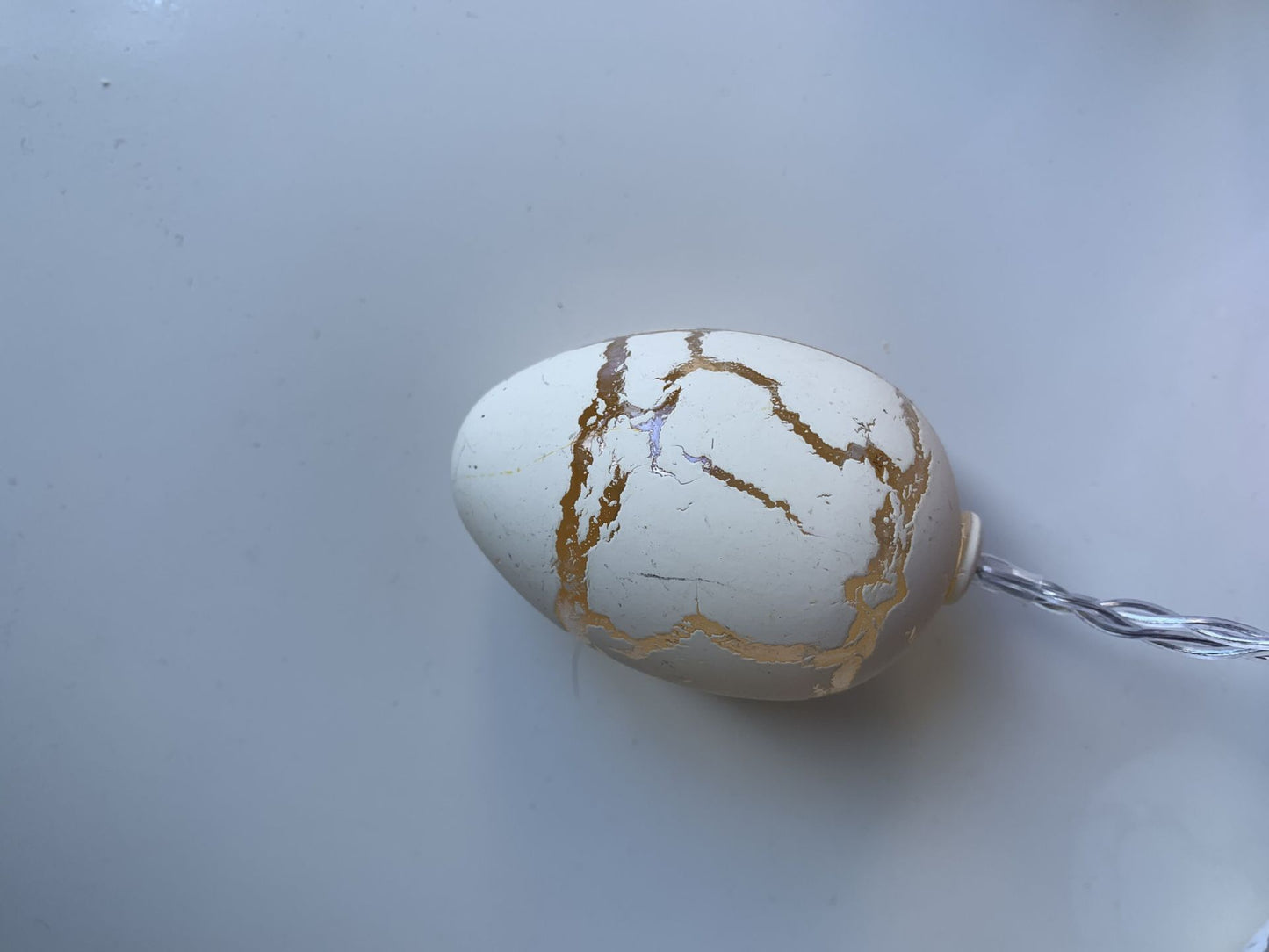 Lichterkette Ostern, gebrochenes Ei